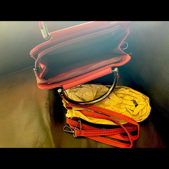 Ruby red hand bag - Picture 2 of 2